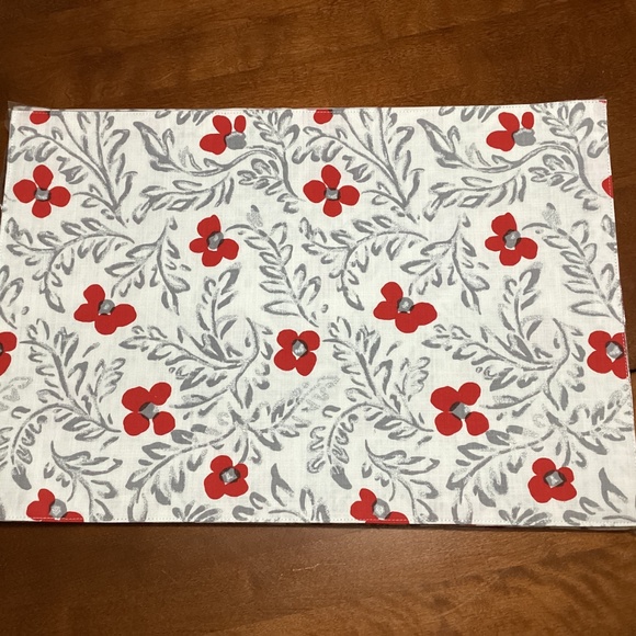 Kate Spade ♠️ holiday placemats - Picture 3 of 14